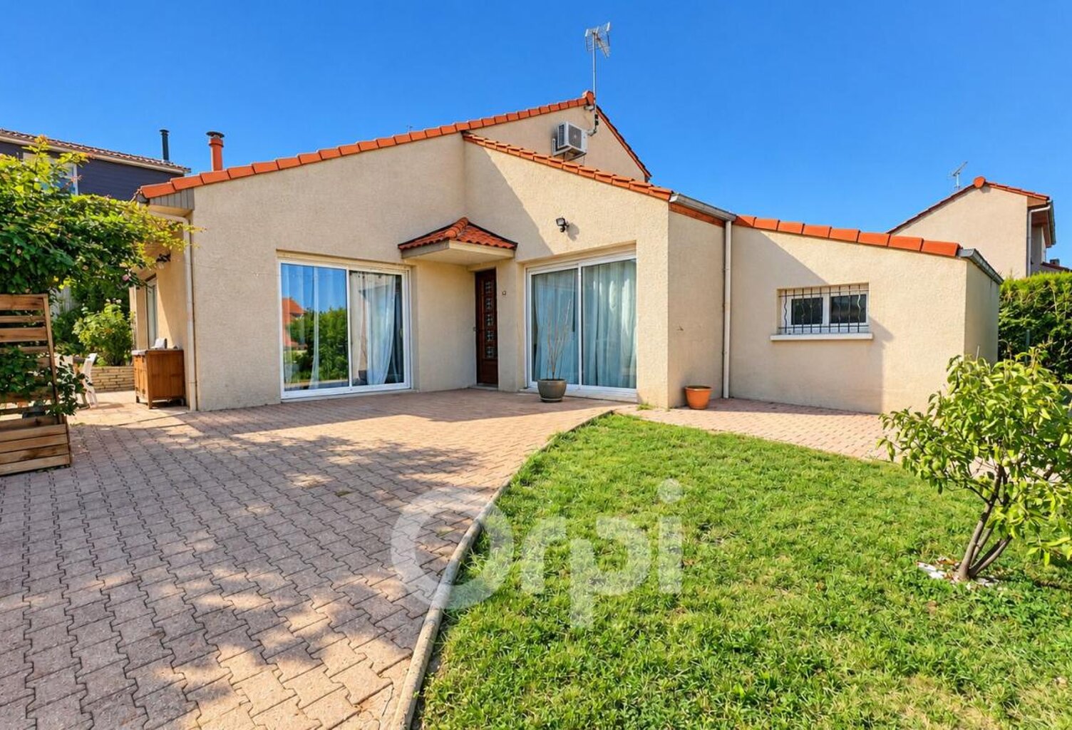 PÉRIGNAT-LÈS-SARLIÈVE | MAISON FAMILIALE DE 123 M² | 4 CHAMBRES | JARDIN ET CARPORT 2 VÉHICULES — photo 1