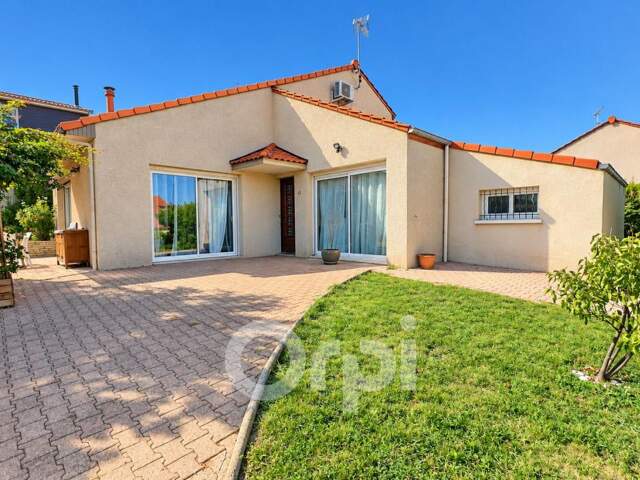 PÉRIGNAT-LÈS-SARLIÈVE | MAISON FAMILIALE DE 123 M² | 4 CHAMBRES | JARDIN ET CARPORT 2 VÉHICULES — photo du bien