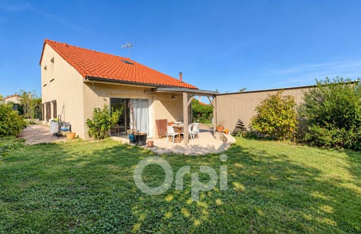 PÉRIGNAT-LÈS-SARLIÈVE | MAISON FAMILIALE DE 123 M² | 4 CHAMBRES | JARDIN ET CARPORT 2 VÉHICULES — photo 2