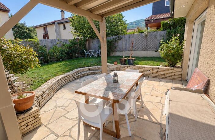 PÉRIGNAT-LÈS-SARLIÈVE | MAISON FAMILIALE DE 123 M² | 4 CHAMBRES | JARDIN ET CARPORT 2 VÉHICULES — photo 3