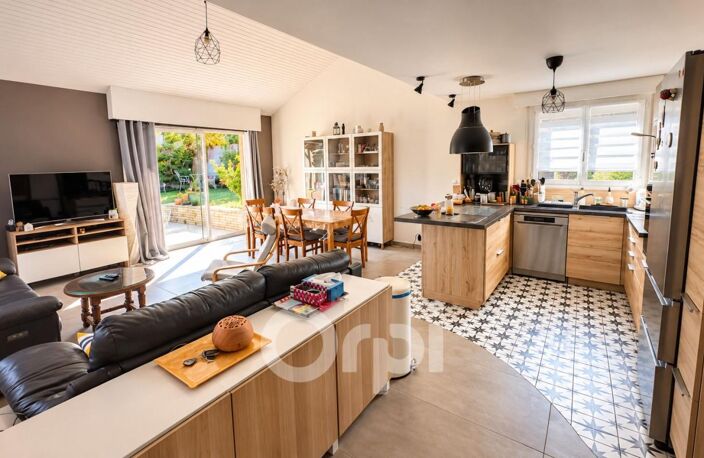 PÉRIGNAT-LÈS-SARLIÈVE | MAISON FAMILIALE DE 123 M² | 4 CHAMBRES | JARDIN ET CARPORT 2 VÉHICULES — photo 4