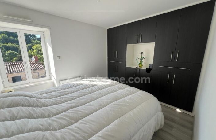 Maison à vendre 4 pièces MORTAGNE SUR SEVRE (85) — photo 4
