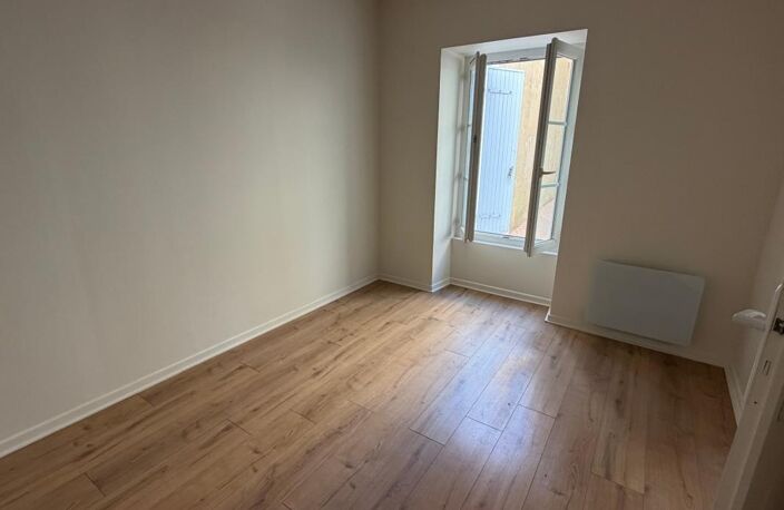 LES SABLES D'OLONNE (85100) - RARE - A 2 PAS DU REMBLAI ET DU PORT APPARTEMENT T3 RENOVE EN 2026 EN RDC — photo 5