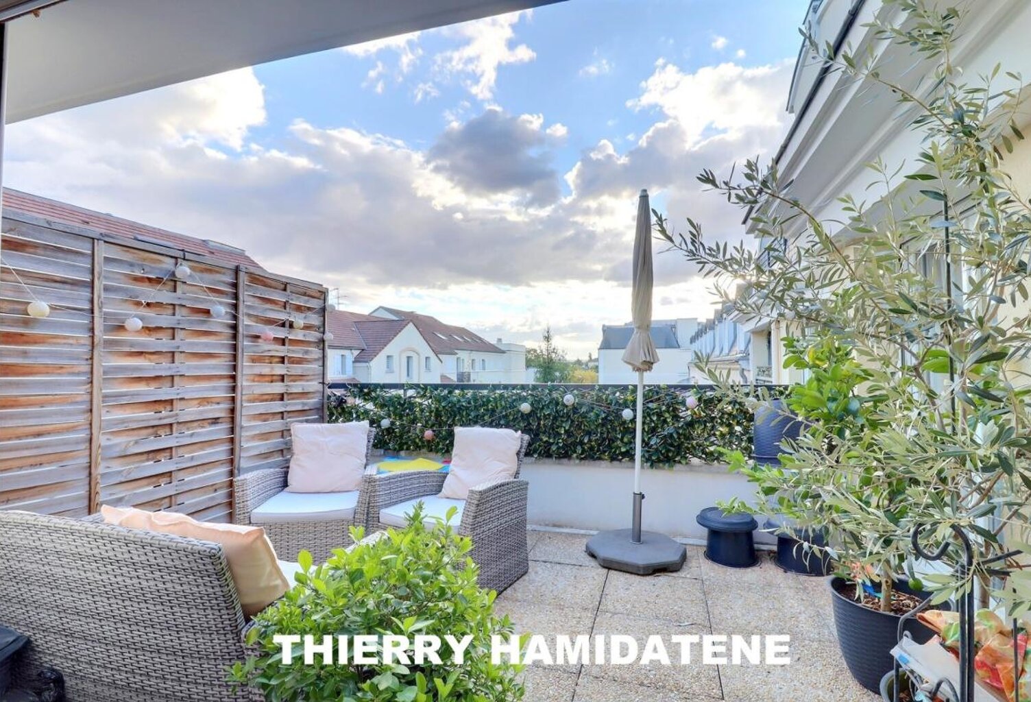 CANON!! COUP DE COEUR ASSURE!! APPARTEMENT 3 PIECES TERRASSE ET BALCON 2 CHAMBRES 62M2 PARKING EN S/SOL AVEC BORNE DE RECHARGE ELECTRIQUE — photo 1