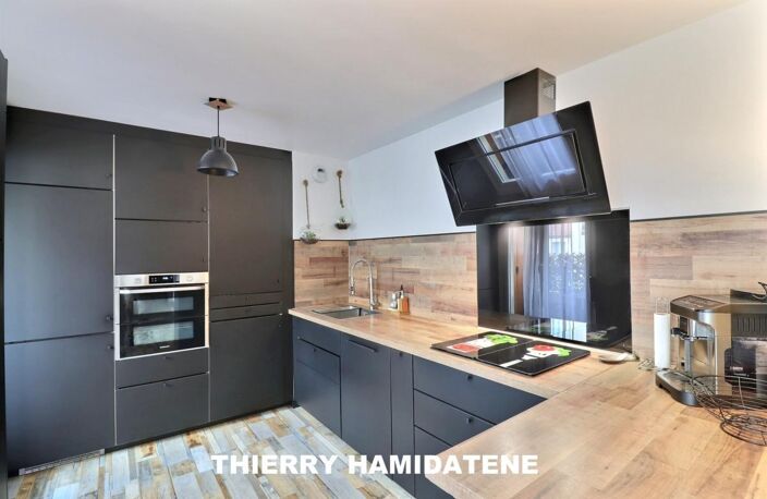 CANON!! COUP DE COEUR ASSURE!! APPARTEMENT 3 PIECES TERRASSE ET BALCON 2 CHAMBRES 62M2 PARKING EN S/SOL AVEC BORNE DE RECHARGE ELECTRIQUE — photo 4