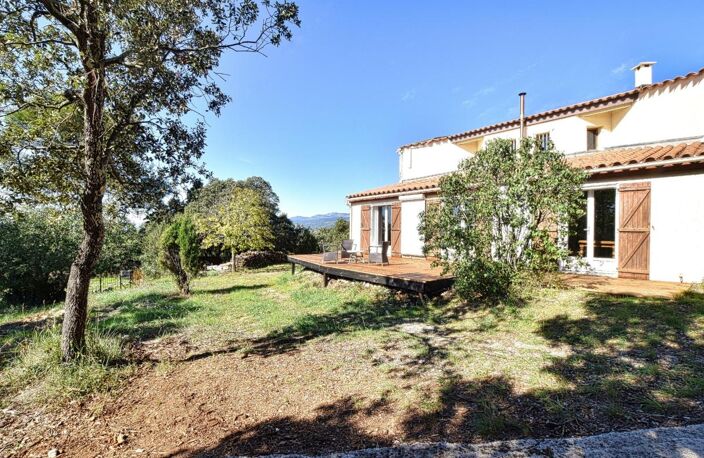 Villa d’architecte au cœur de 2,6 hectares de nature, avec vue panoramique exceptionnelle — photo 3