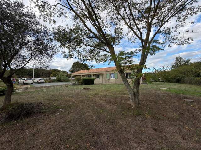 L'HERMENAULT (85)-VUE CAMPAGNE- VILLA PLAIN PIED GRAND CONFORT 3 CHAMBRES AVEC DEPENDANCES SUR 3148M² — photo du bien