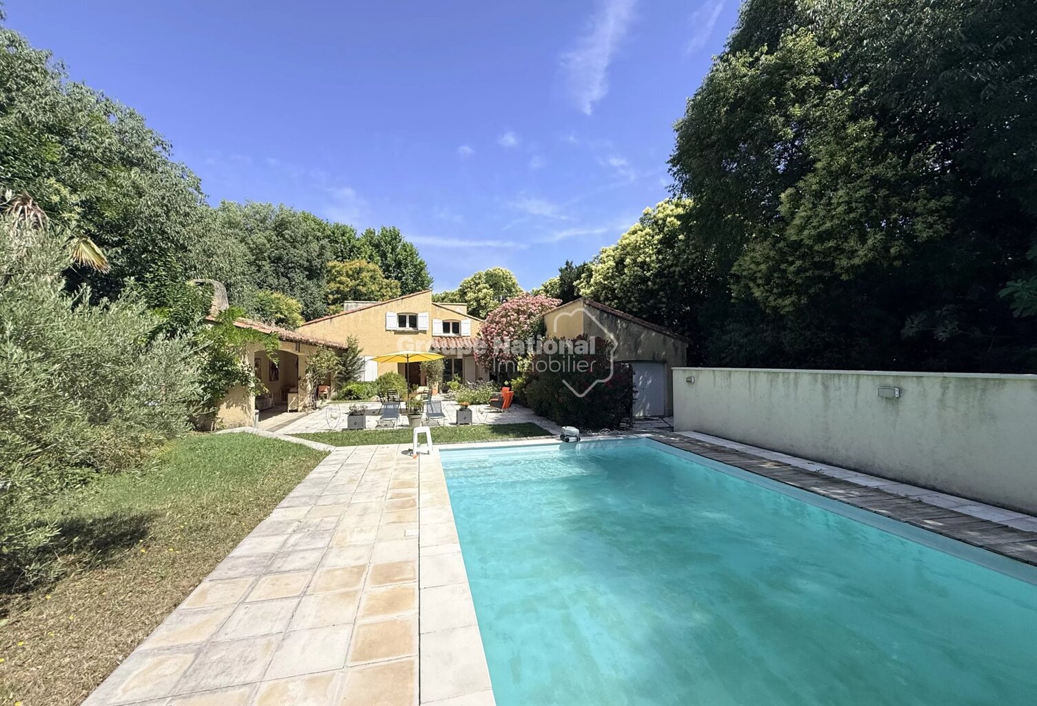 CARPENTRAS MAISON D'ARCHITECTE SUR 1500M² DE TERRAIN CONSTRUCTIB — photo 1