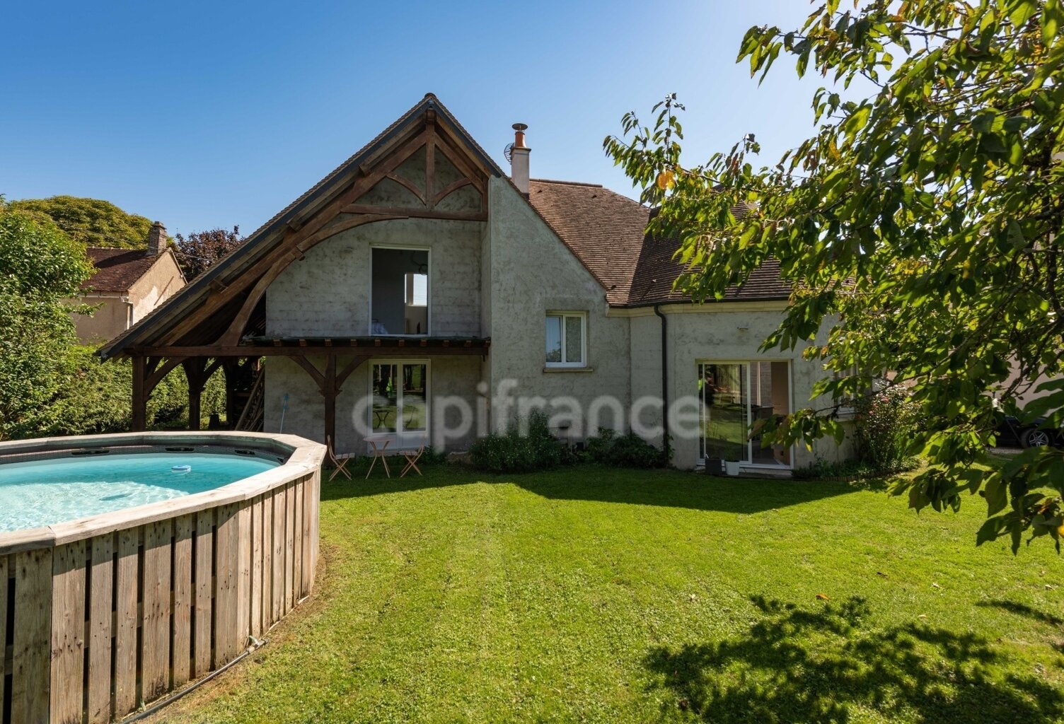 Maison à vendre 5 pièces CHAMPLOST (89), 3 chambres, jardin 880 M2, Charpente d'exception, DPE C — photo 1