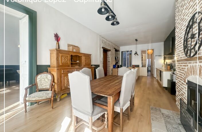 VILLENEUVE SUR LOT, hyper centre, bel appartement T4 avec balcon filant — photo 5