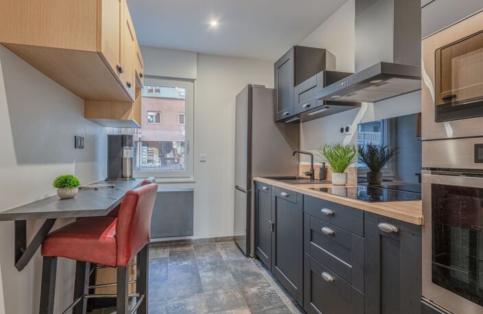 Appartement à vendre 4 pièces LYON 8EME ARRONDISSEMENT (69) Monplaisir-Lumière calme sur parc — photo 2