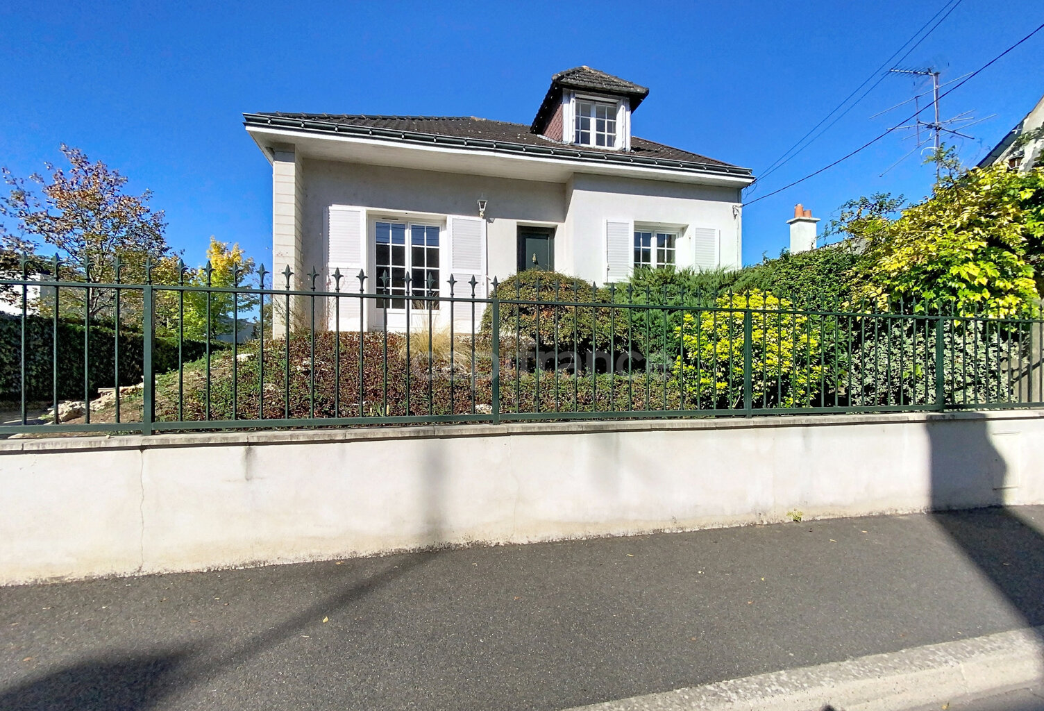 Maison à vendre 4 pièces SAINT AVERTIN (37) — photo 1