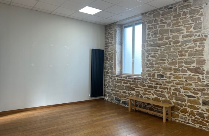 Local/bureau à vendre Exclusivité - LYON 9EME ARRONDISSEMENT (69) 96 M2 — photo 3