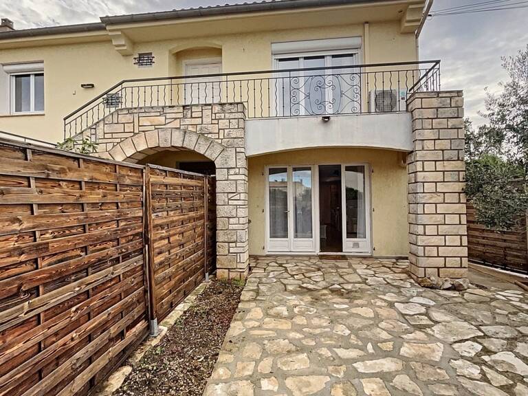 *** APPARTEMENT T2 MEUBLE * TERRASSE * PARKING *** — photo 1