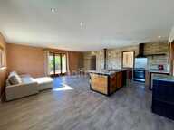 GARGAS – MAISON DE PLAIN-PIED AVEC PISCINE, 3 CHAMBRES ET TERRAIN DE 965 M² — photo 4