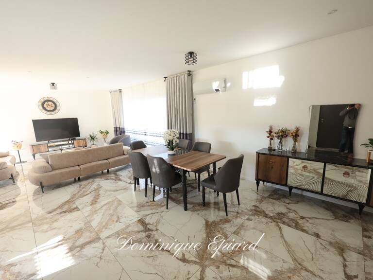 NOUAILLÉ-MAUPERTUIS – VILLA RÉCENTE DE PLAIN-PIED DPE A– 145 M² – 4 CHAMBRES – BELLES PRESTATIONS — photo 1