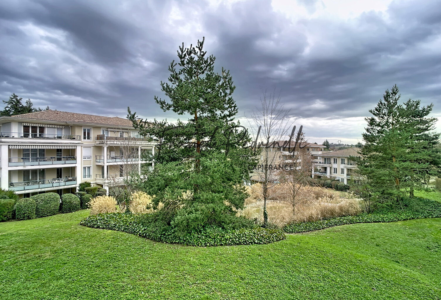 Appartement T5  d exception 116 m² terrasse 77 m² RARE AU CŒUR DE CHARBONNIÈRES-LES-BAINS — photo 1