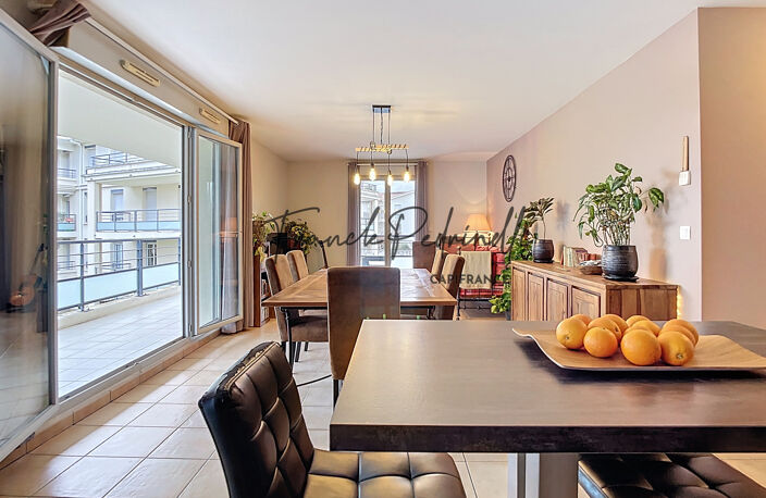 Appartement T5  d exception 116 m² terrasse 77 m² RARE AU CŒUR DE CHARBONNIÈRES-LES-BAINS — photo 2
