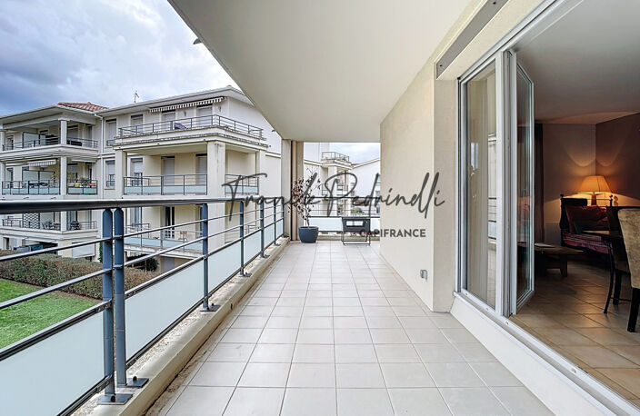 Appartement T5  d exception 116 m² terrasse 77 m² RARE AU CŒUR DE CHARBONNIÈRES-LES-BAINS — photo 3