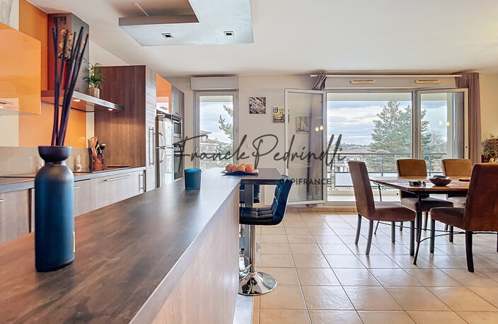 Appartement T5  d exception 116 m² terrasse 77 m² RARE AU CŒUR DE CHARBONNIÈRES-LES-BAINS — photo 5