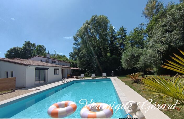 MAISON FAMILIALE ET LUMINEUSE 4 CHAMBRES AVEC PISCINE ET JARDIN ENTIEREMENT CLOS — photo 4
