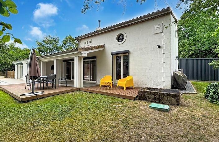 MAISON FAMILIALE ET LUMINEUSE 4 CHAMBRES AVEC PISCINE ET JARDIN ENTIEREMENT CLOS — photo 5