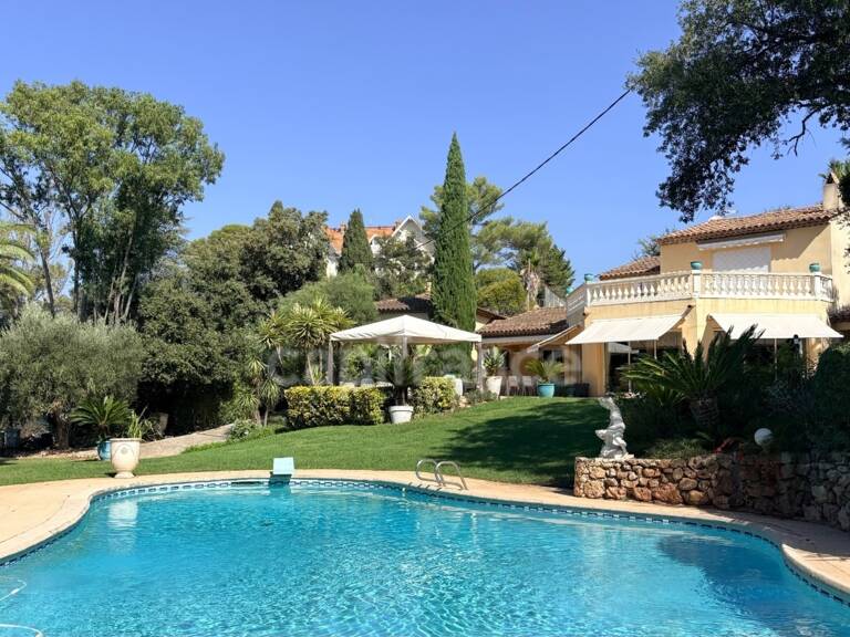 Propriete à vendre 6 pièces SAINT RAPHAEL (83) — photo 1