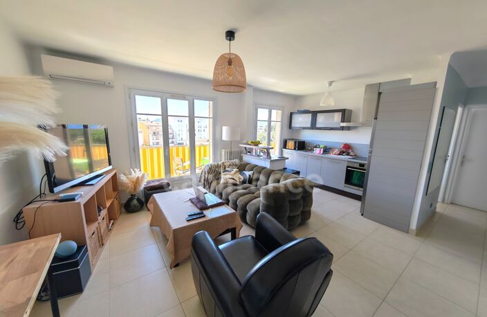 Appartement à vendre 2 pièces CANNES LA BOCCA (06) — photo 2