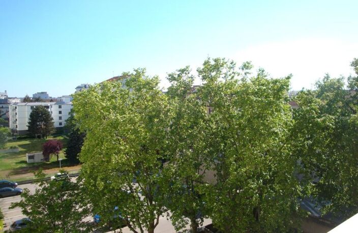 Appartement de 77m2 à louer sur Villeurbanne — photo 5