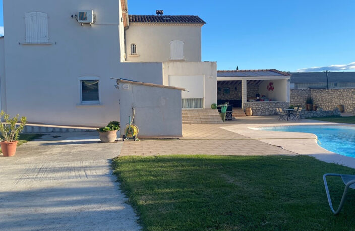 Maison familiale avec piscine sur 1 800 m2 — photo 2