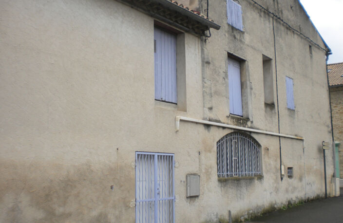 vente d'un immeuble avec un appartement et un local professi — photo 2
