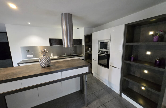 FERRIERES SUR ARIEGE-Maison 5 pièces 135 m2 — photo 3