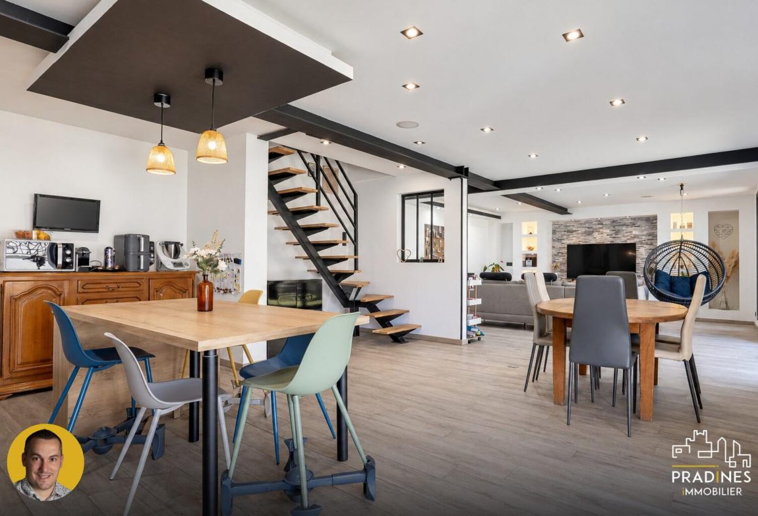 ? SOUCIEU-EN-JARREST : MAISON FAMILIALE RÉNOVÉE DE 221 M² — photo 1