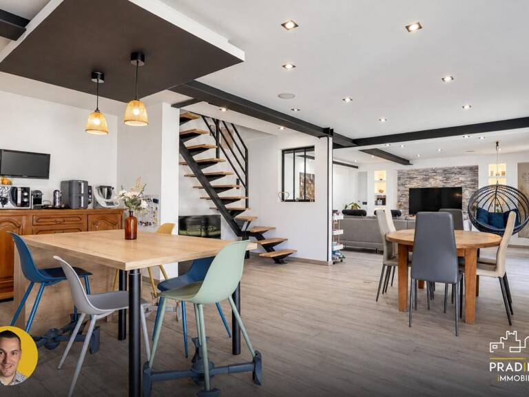 ? SOUCIEU-EN-JARREST : MAISON FAMILIALE RÉNOVÉE DE 221 M² — photo 1