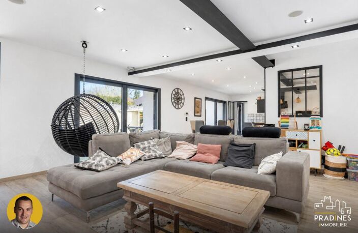 ? SOUCIEU-EN-JARREST : MAISON FAMILIALE RÉNOVÉE DE 221 M² — photo 4