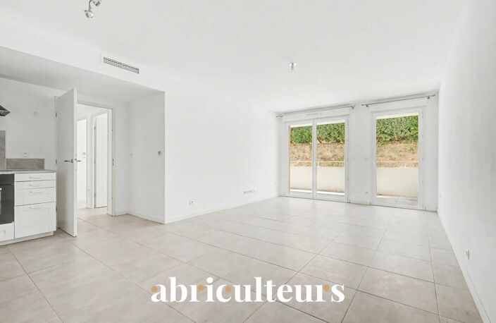 Rousset – T3 récent 63 m², terrasse, box fermé – DPE A — photo 2