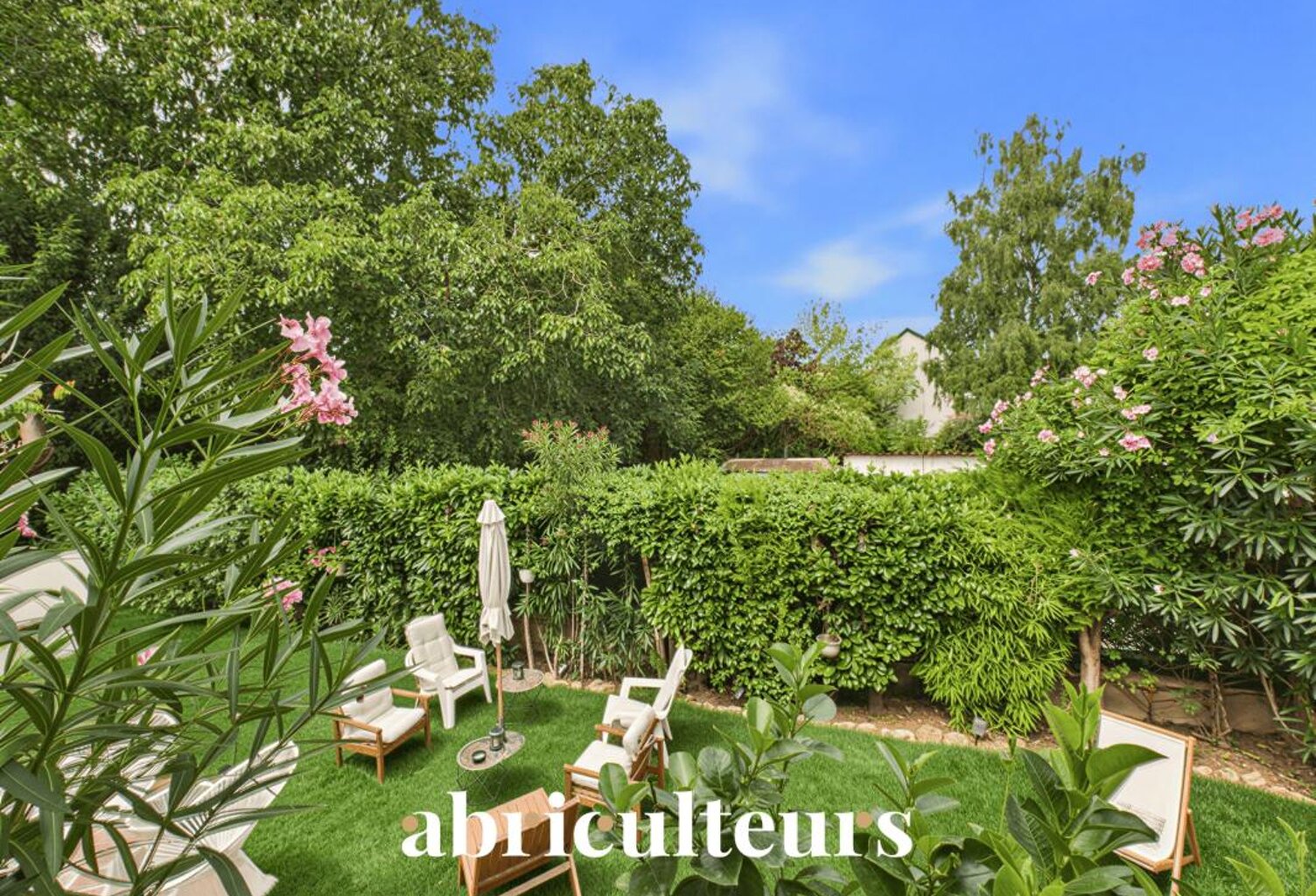 Châtillon – Maison familiale avec jardin sans vis-à-vis, garage et beau potentiel — photo 1