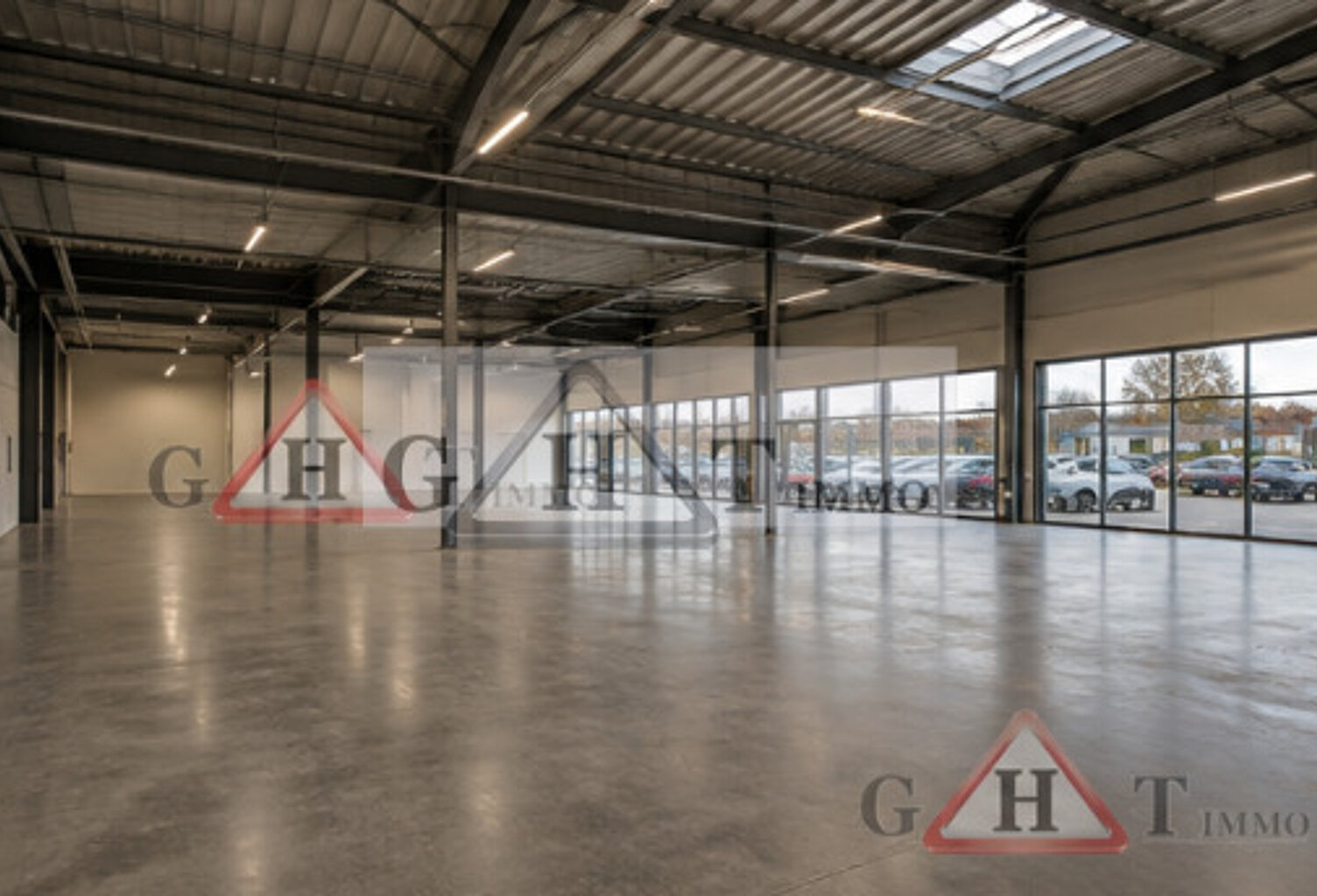MONTIGNY-LÈS-CORMEILLES BOUTIQUE 1200 m² — photo 1