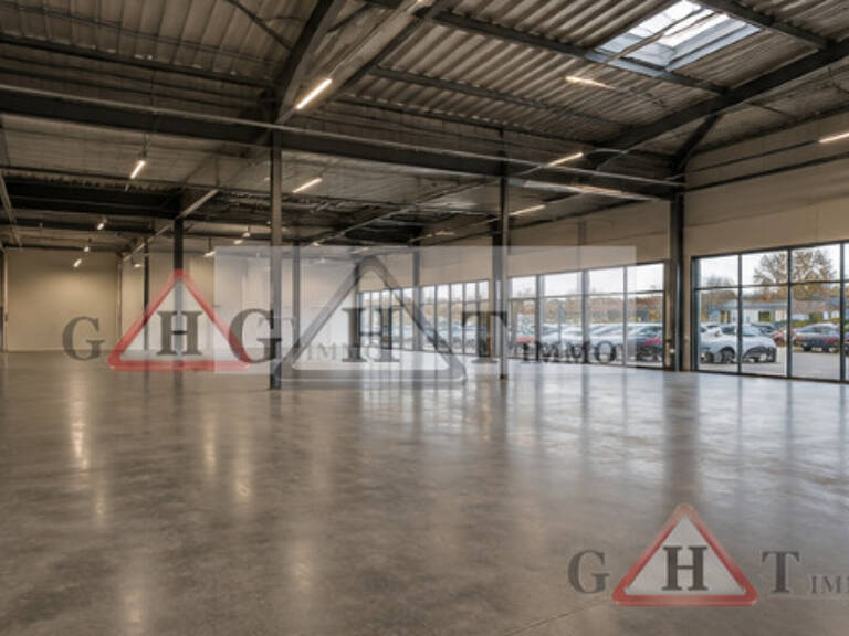 MONTIGNY-LÈS-CORMEILLES BOUTIQUE 1200 m² — photo 1