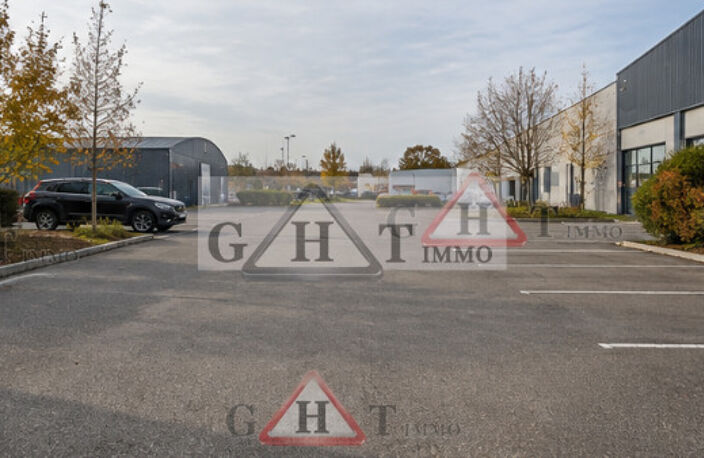 MONTIGNY-LÈS-CORMEILLES BOUTIQUE 1200 m² — photo 2