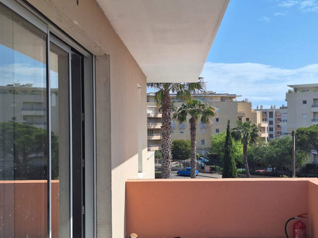 FREJUS T3 RECENT DE 65M2 A 300 M DE LA MER AVEC BOX — photo du bien
