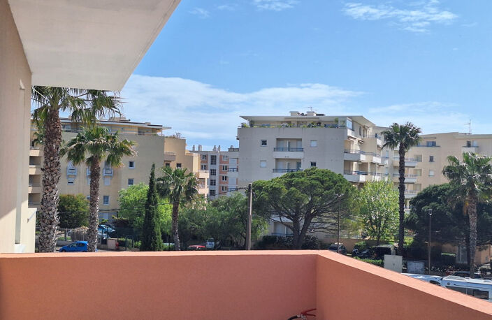 FREJUS T3 RECENT DE 65M2 A 300 M DE LA MER AVEC BOX — photo 3