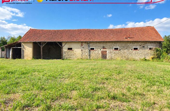 VIGNOUX-SUR-BARANGEON (18500) ANCIEN BÂTIMENT AGRICOLE D'ENVIRON 230 m² SUR UN TERRAIN DE 2 180 m² — photo 4