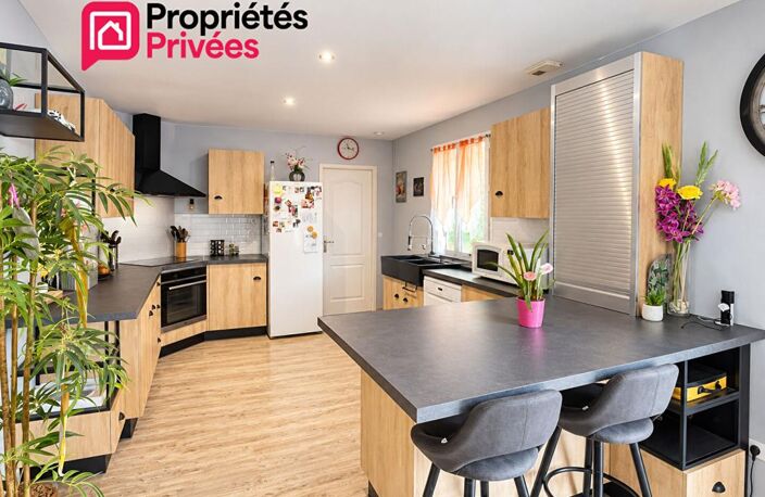 Maison 130m2 5 chambres garage Abri de jardin 2500m2 jardin 315000 FAI — photo 4