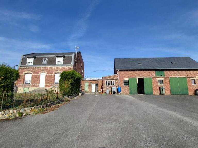 MAISON INDIVIDUELLE AVEC GRANGE ET JARDIN — photo 1