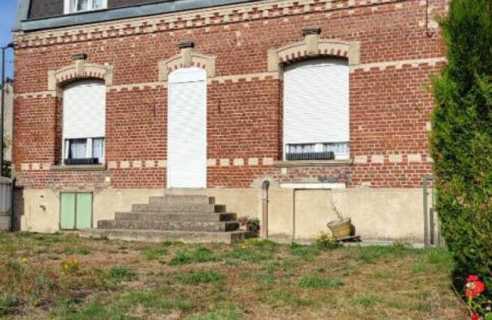 MAISON INDIVIDUELLE AVEC GRANGE ET JARDIN — photo 2