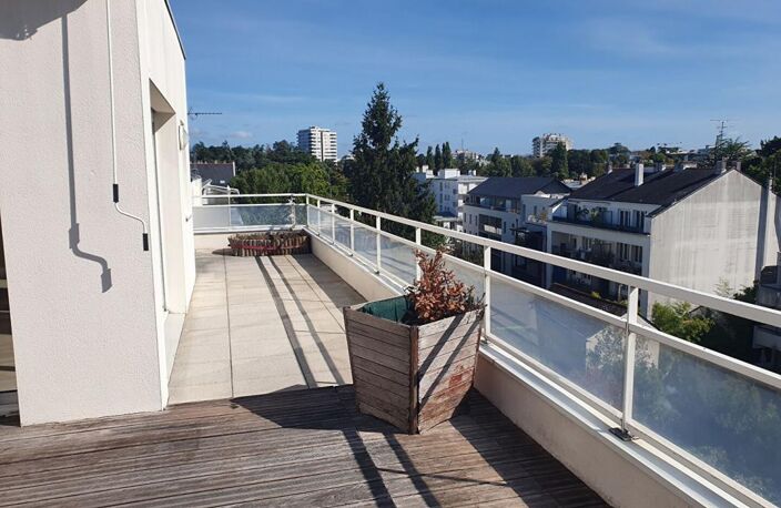 Nantes - Procé- Beau T3 avec  2 terrasses dont une de 47m2 orientée sud - 2 stationnements et cave — photo 5