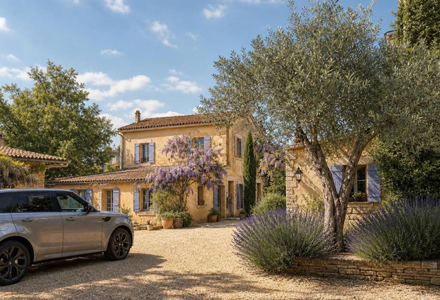 Maison de 160 m² à rénover : 2 T3 ou grande villa familiale, plage à pied LES SABLETTES - 472 000 — photo 1