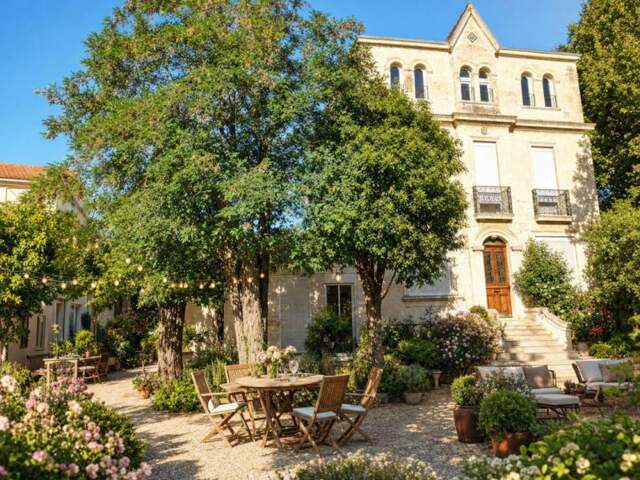 MAISON DE MAÎTRE à rénover- LES SABLETTES -892 000 — photo du bien