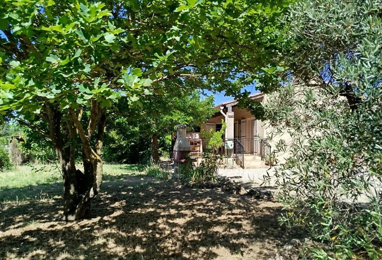 Maison Tavernes individuelle de plain-pied avec 2 garages — photo 1